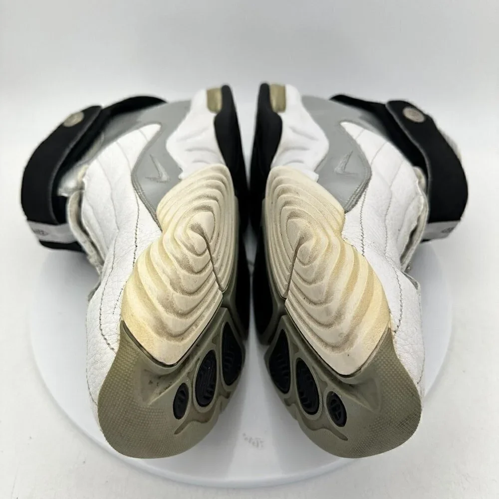 Nike Air Max Penny IV 4 Men Size 10 White Black Metallic Silver Basketball Shoes